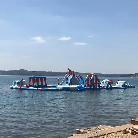 Apartmani Most Maslenica Esterno foto